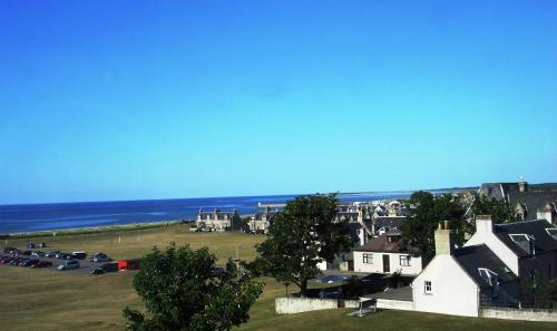 Отель Braeval Hotel