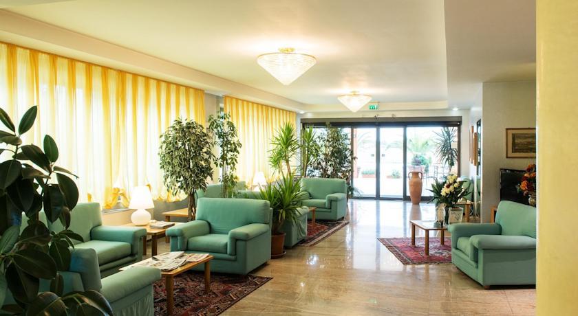Отель Hotel Torresi