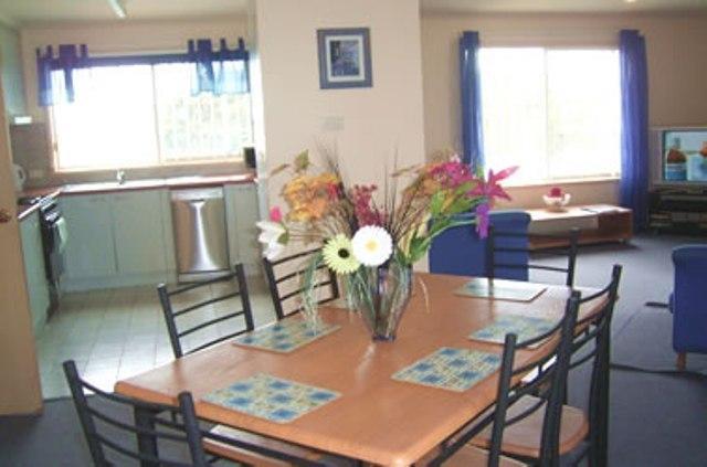 Апартаменты Fronds Holiday Apartments