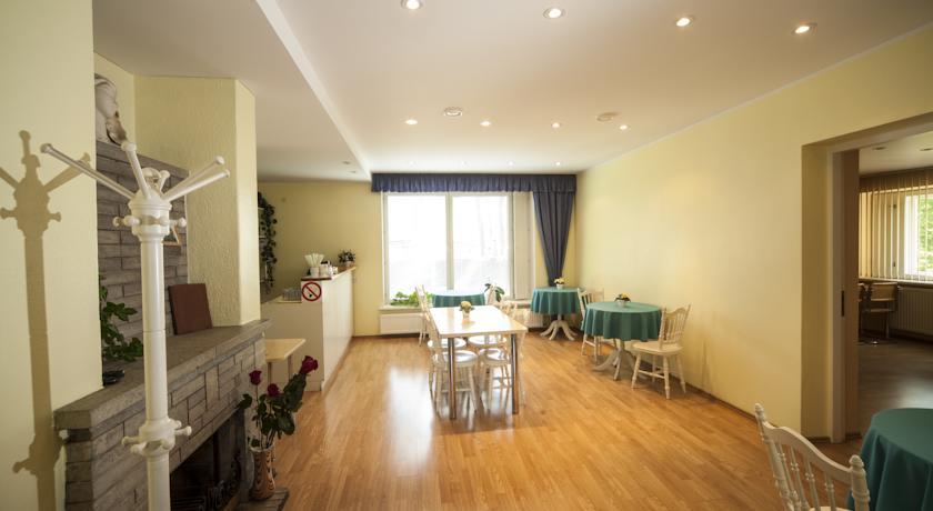 Alexi Villa