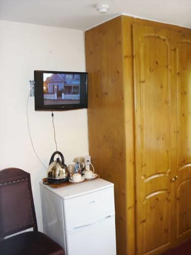 Acton Town Hotel