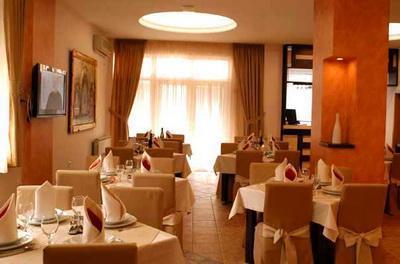 Апартаменты Premier Hotel