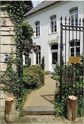 Отель Hotel The Lodge Diest