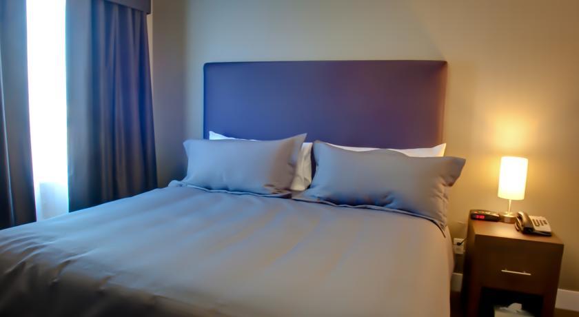 Отель Sandman Hotel and Suites Abbotsford