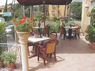 Отель Hotel Mediterraneo