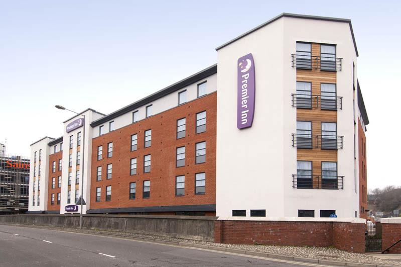 Отель Premier Inn High Wycombe Central