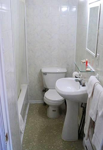 Отель Richard Lake Motel