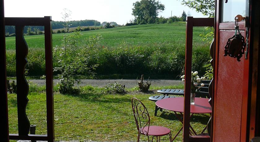 Отель Les Chalets des Mousquetaires