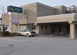 Отель Quality Inn Mont Laurier