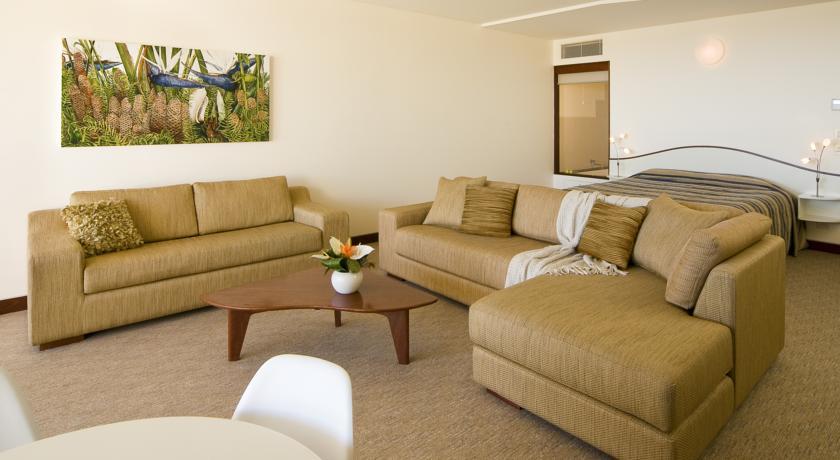Отель Beach Suites