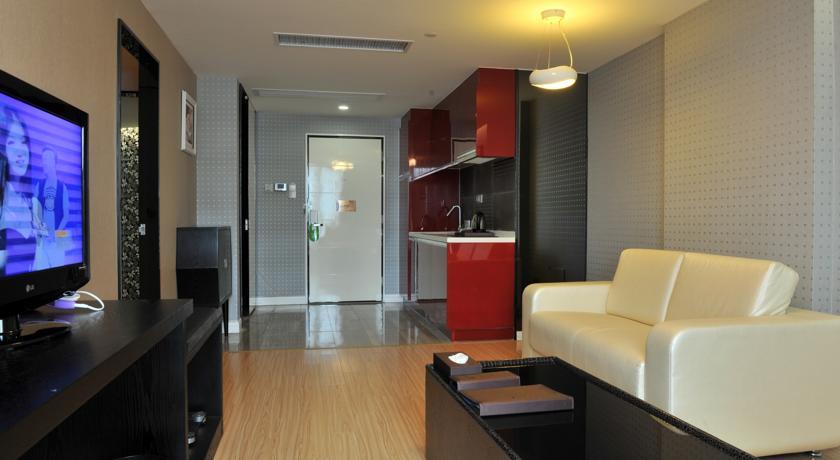 Q-City Hotel