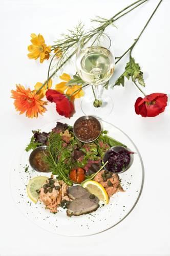 Отель La Galouine auberge et Restaurant
