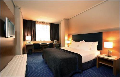 Отель Silken Indautxu Hotel