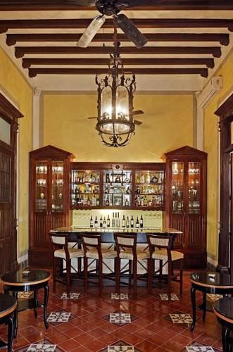 Casa Lecanda Boutique Hotel