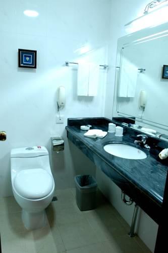 Отель Huandao Beach Hotel