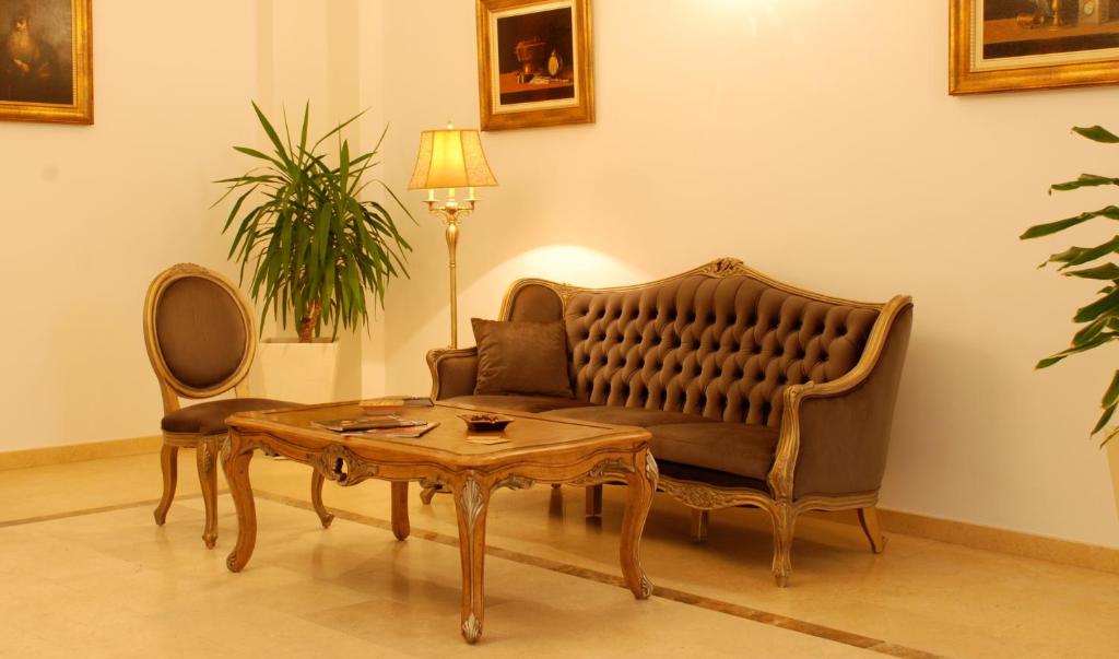 Отель Richmond Hotel