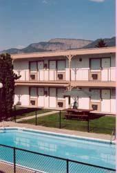 Отель Howard Johnson Inn Enderby