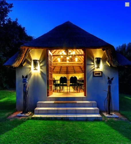 Гостевой дом Amakoekoe Guest Lodge & Conference Venue