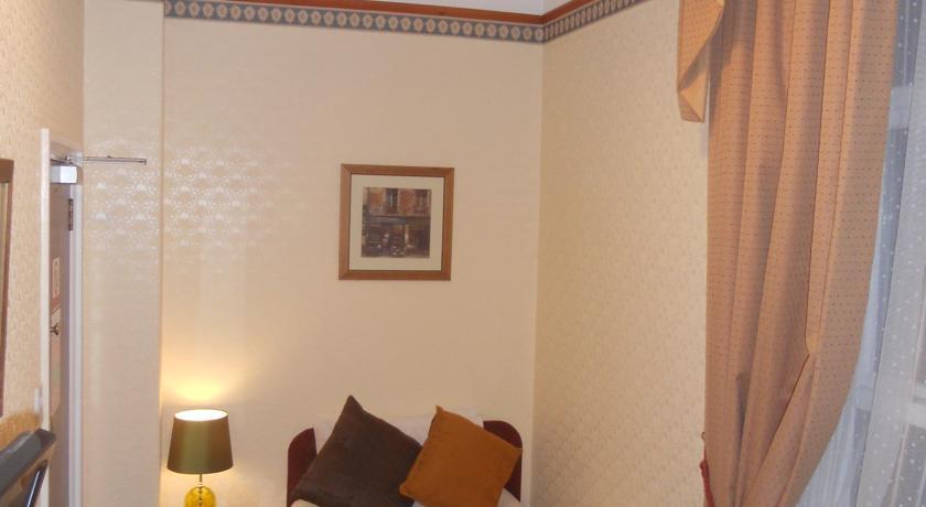 Гостевой дом Cornerways Guest House