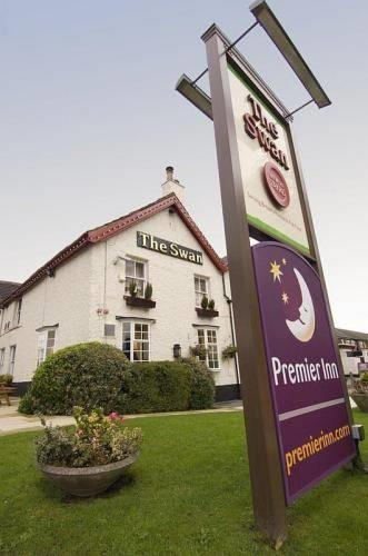 Отель Premier Inn Knutsford (Bucklow Hill)