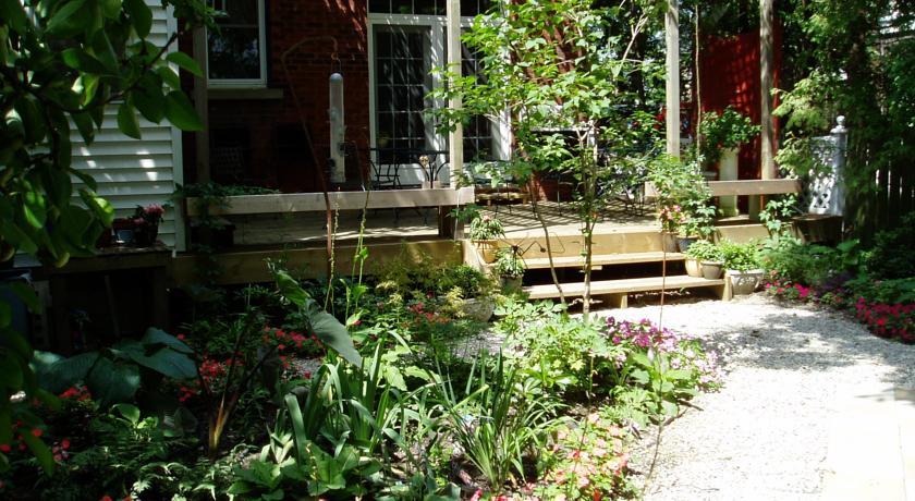 Мини-отель Woodmont Guest House