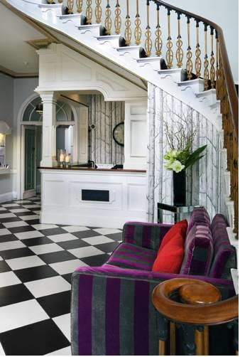 Отель The Ship Hotel