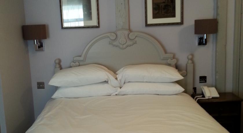 Отель Punch House Monmouth