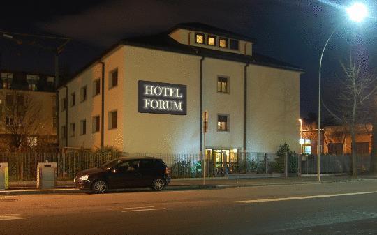 Отель Hotel Forum