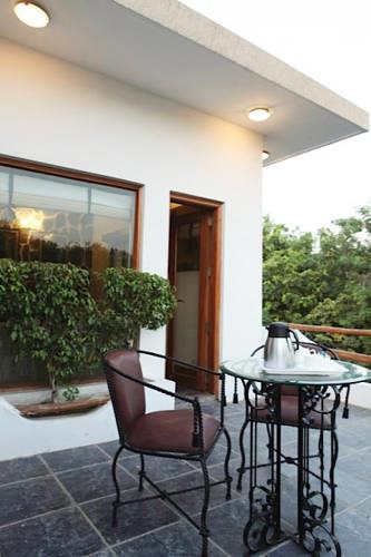 Гостевой дом Ahuja Residency Golf Links