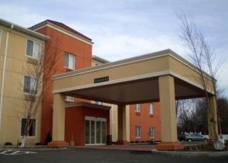 Отель Comfort Suites 