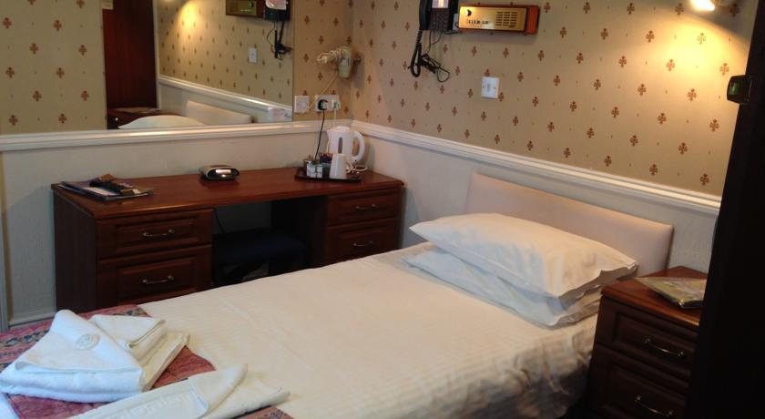 Отель Cliffdene Hotel