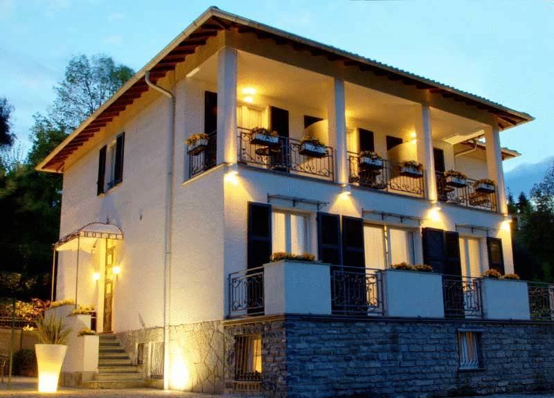Апартаменты Hotel Nuovo Miralago