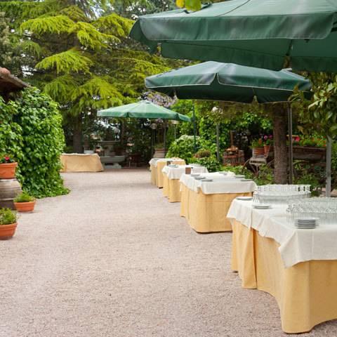 Отель Country Hotel Le Rocce