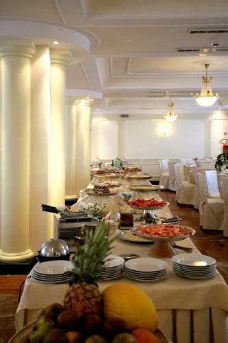 Отель Hotel dei Platani