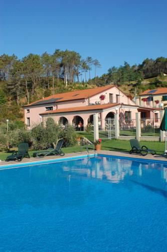 Отель La Rossola Resort