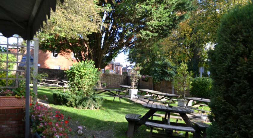 Отель The King Alfred Pub