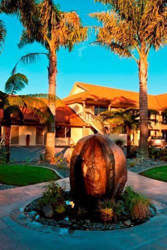 Отель Regal Palms 5 Star City Resort