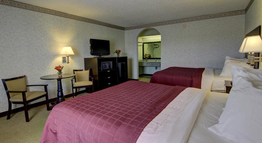 Отель Quality Inn
