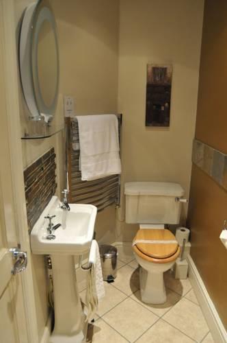 Мини-отель Wellington Lodge Luxury Bed And Breakfast