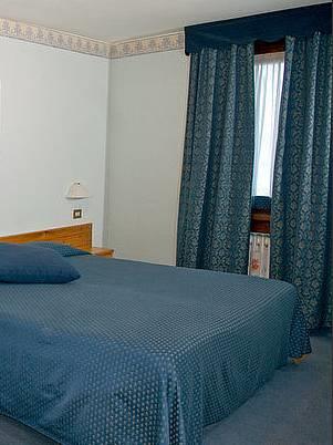 Отель Hotel Edelweiss