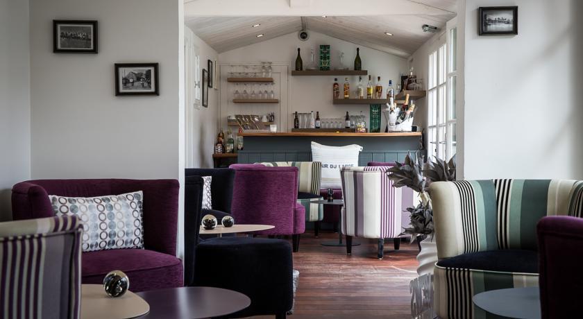 Отель Le Clos Saint-Martin Hôtel & Spa