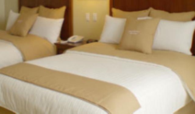 Отель Hotel Howard Johnson Loja