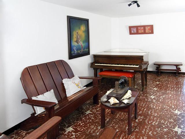 Habita Estudios Laureles