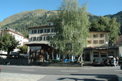 Отель Hotel Des Alpes