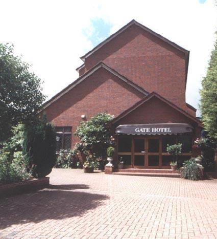 Отель The Gate Hotel
