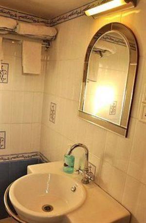 Отель Hotel Sargam Sadan