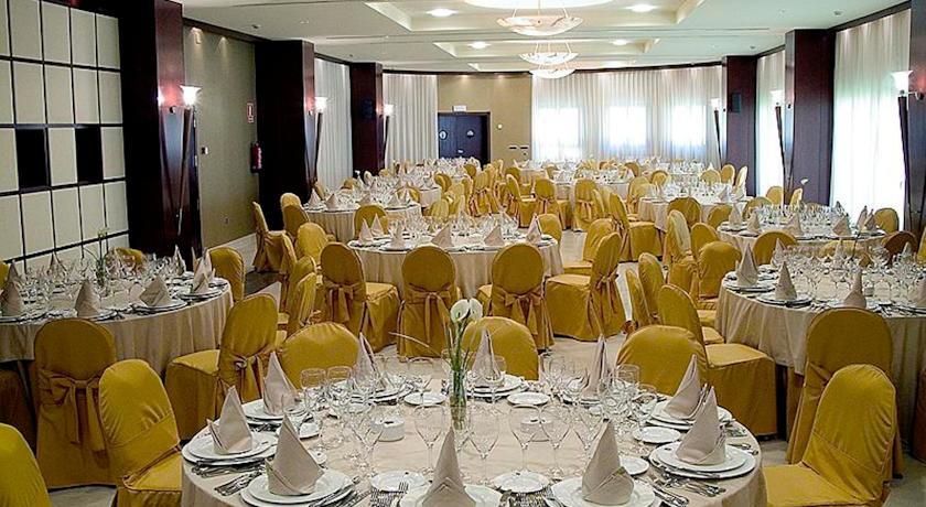 Отель Hotel Badajoz Center