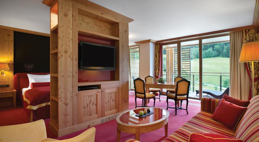 Отель Kempinski Hotel Das Tirol