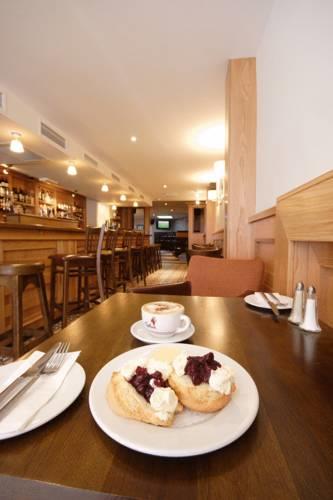Отель Coachmans Townhouse Hotel