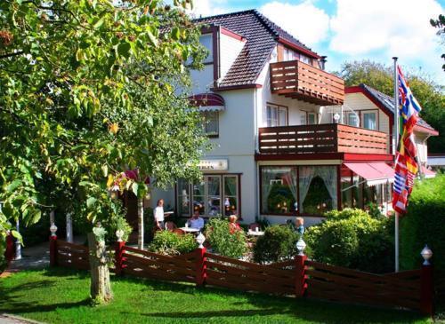 Отель Hotel Zee Bergen
